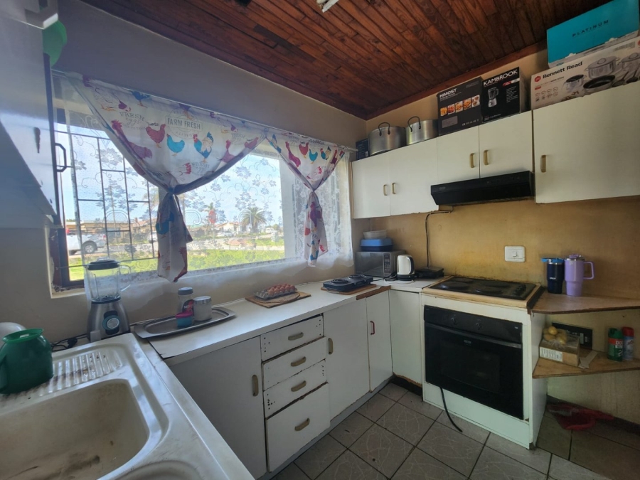 3 Bedroom Property for Sale in Pacaltsdorp Western Cape